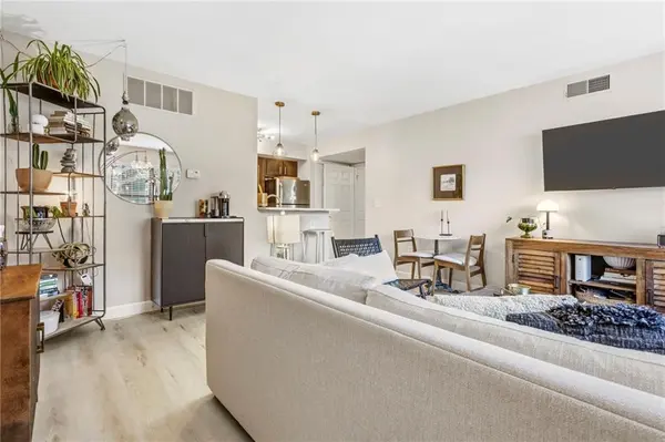 425 W 9th ST #103, Kansas City, MO 64105