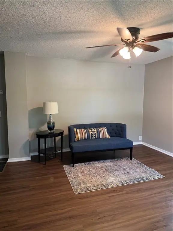 1413 W 4th ST, Lawrence, KS 66044