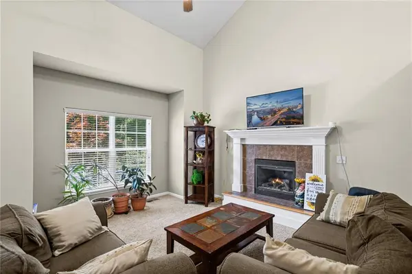 10201 N Willow AVE, Kansas City, MO 64157