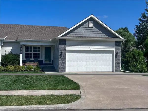 3209 Sheffield LN,  St Joseph,  MO 64506