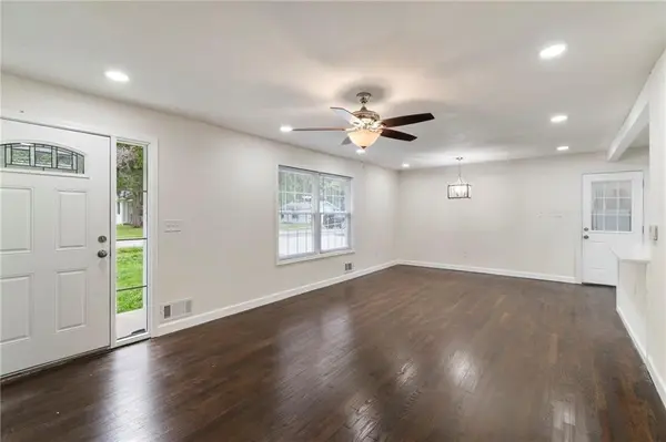 6201 N Topping AVE, Kansas City, MO 64119