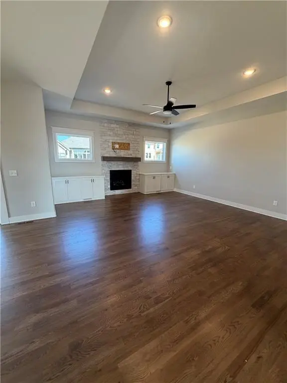 6004 Apache DR, Shawnee, KS 66226