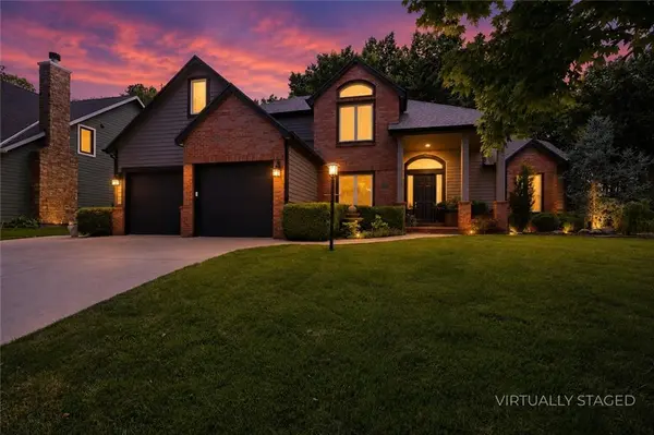 801 Fox Chase CT, Lawrence, KS 66049