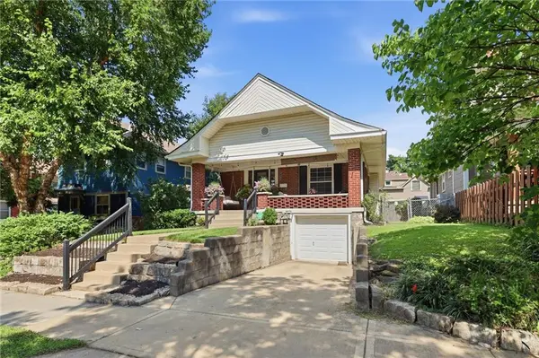 4163 Holly ST, Kansas City, MO 64111