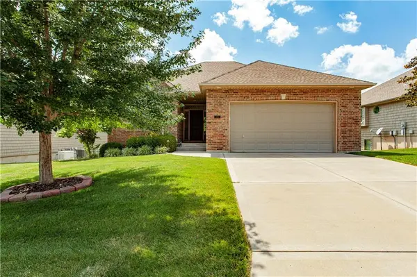 3404 S Wood AVE,  Independence,  MO 64057