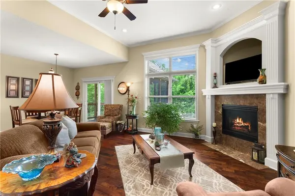 3404 S Wood AVE, Independence, MO 64057