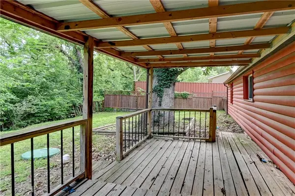 6828 Berry RD, Kansas City, KS 66106
