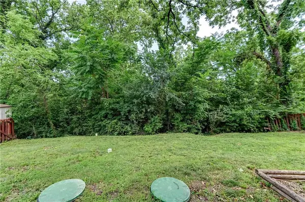 6828 Berry RD, Kansas City, KS 66106