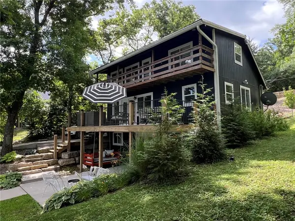17777 Scenic DR,  Mclouth,  KS 66054