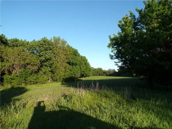 1076 Xavier RD, Mapleton, KS 66754