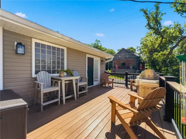 507 Walnut ST, Weston, MO 64098