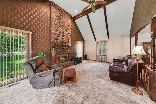 401 N Adams ST, Raymore, MO 64083