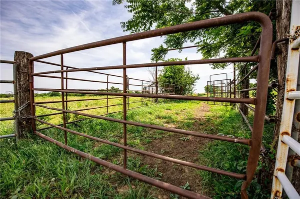 SE 800 RD, Kincaid, KS 66039