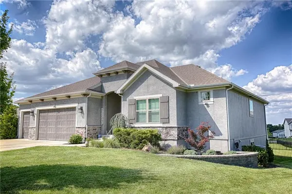 19638 Barstow ST, Spring Hill, KS 66083