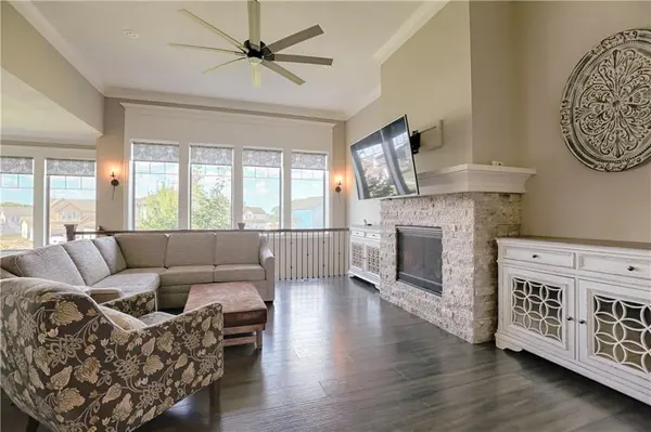 19638 Barstow ST, Spring Hill, KS 66083