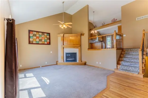 722 Garnes ST, Raymore, MO 64083
