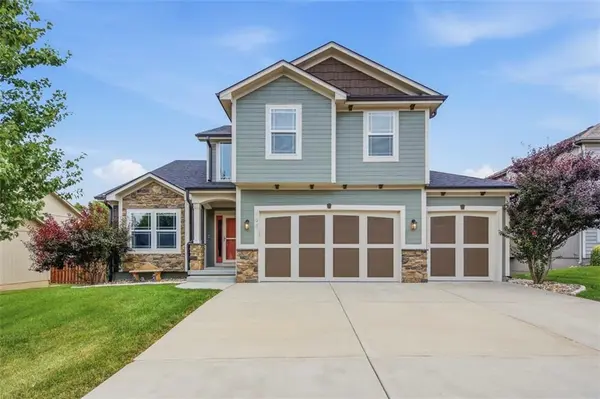 703 19th AVE #N,  Greenwood,  MO 64034