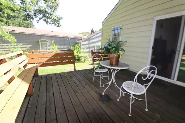 6406 Walrond AVE, Kansas City, MO 64132