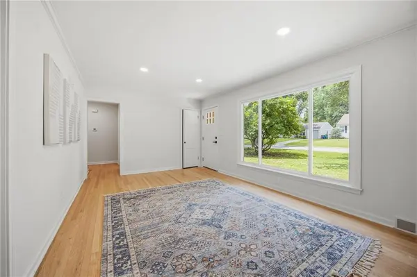 4121 W 54th ST, Roeland Park, KS 66205