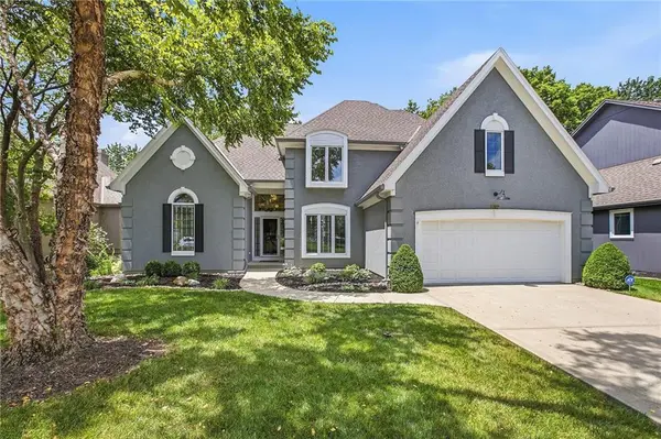 20305 W 98th ST, Lenexa, KS 66220