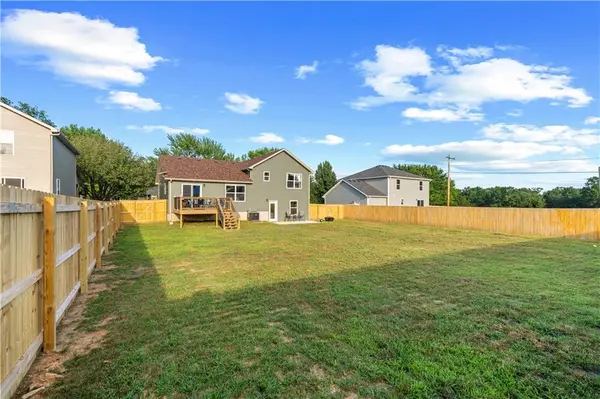 1714 S Jackson ST, El Dorado Springs, MO 64744