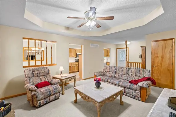 1704 W Christi LN, Raymore, MO 64083