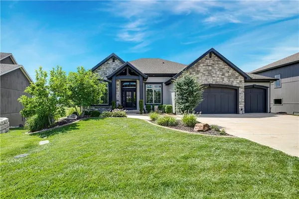 25005 W 114th ST, Olathe, KS 66061