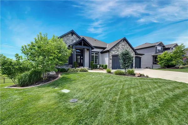 25005 W 114th ST, Olathe, KS 66061