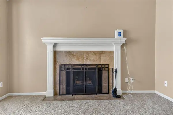1867 Quail Ridge DR, Liberty, MO 64068