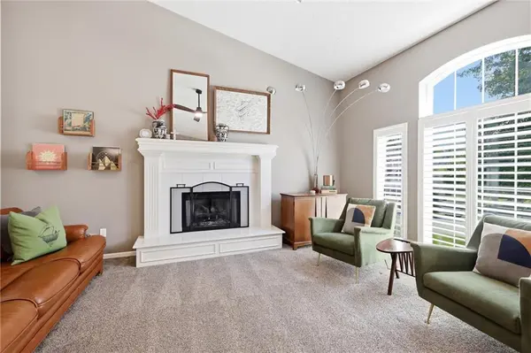 15152 W 157th TER, Olathe, KS 66062