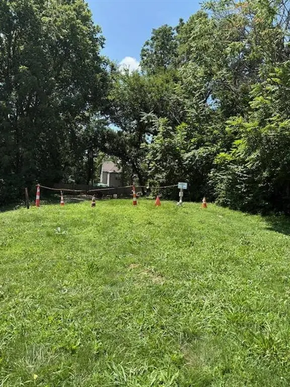 3319 E 9th ST, Kansas City, MO 64124