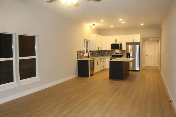 400 N Bynum RD, Lone Jack, MO 64070