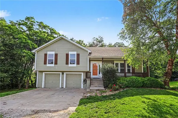 5871 SW Walnut CV, Trimble, MO 64492