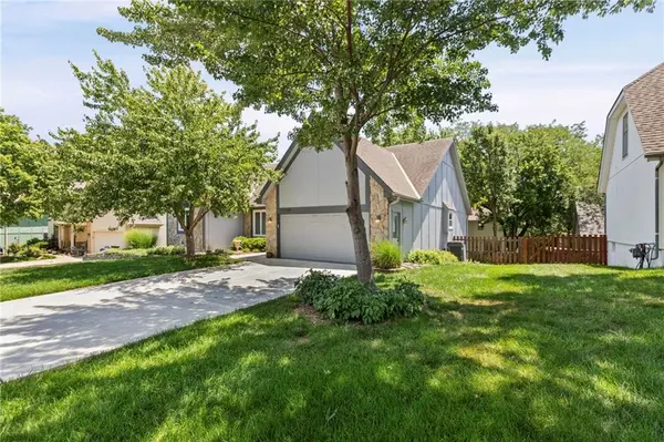 11625 S Penrose ST, Olathe, KS 66061