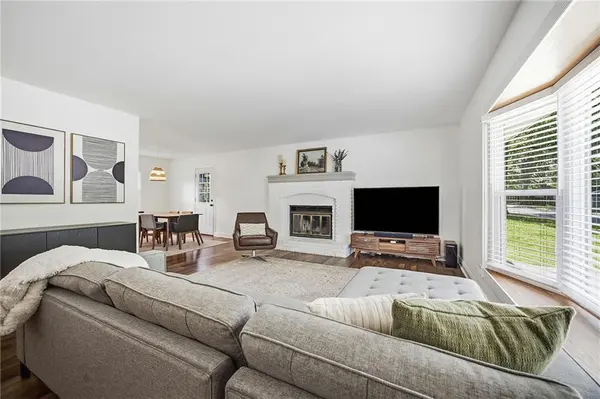 6101 W 76th ST, Prairie Village, KS 66208