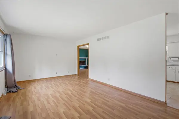 9307 Craig DR, Overland Park, KS 66212