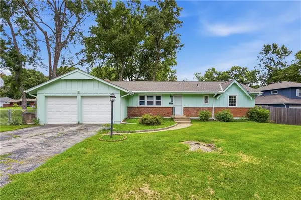 9307 Craig DR, Overland Park, KS 66212