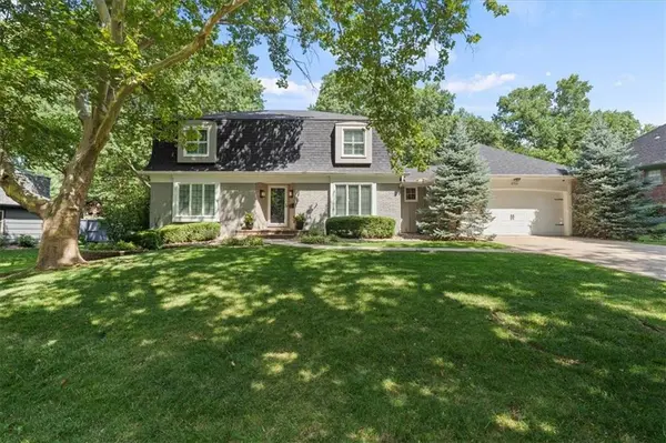 2700 W 104th TER,  Leawood,  KS 66206