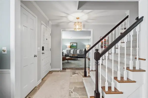 2700 W 104th TER, Leawood, KS 66206