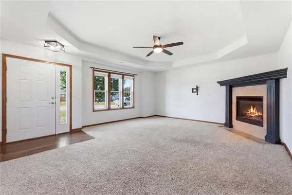 2104 Cherokee DR, Greenwood, MO 64034