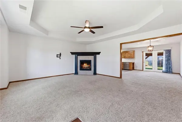 2104 Cherokee DR, Greenwood, MO 64034