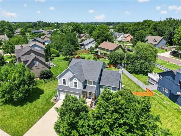 20316 W 219th ST, Spring Hill, KS 66083