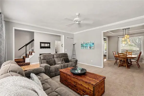15249 W 139th TER, Olathe, KS 66062