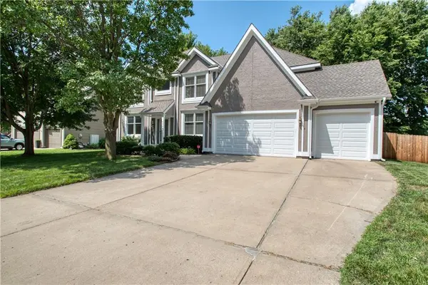 7704 N Shannon AVE, Kansas City, MO 64152