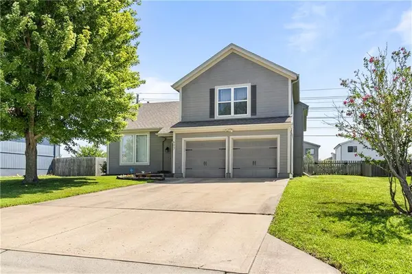 607 SE Joel AVE,  Lee's Summit,  MO 64063