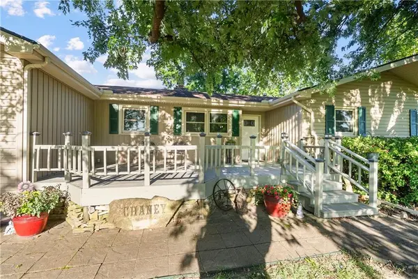 106 S Hazen ST, Erie, KS 66733