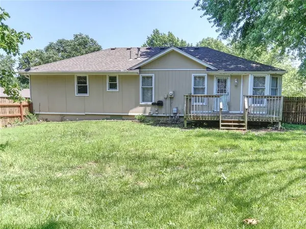 2400 S Park AVE, Oak Grove, MO 64075