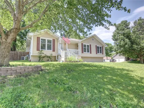 2400 S Park AVE, Oak Grove, MO 64075