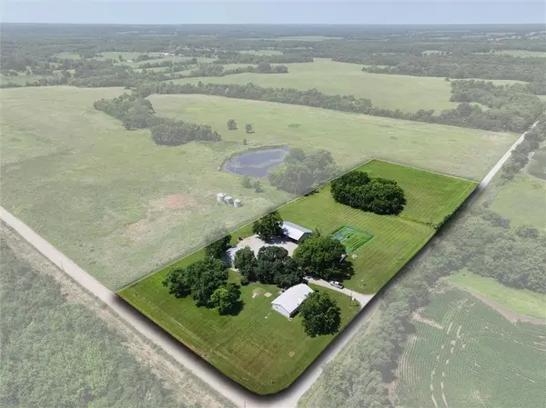 9009 NW County Road 2002 RD, Amoret, MO 64722