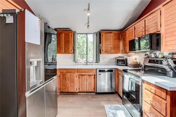 14508 W 92nd ST, Lenexa, KS 66215